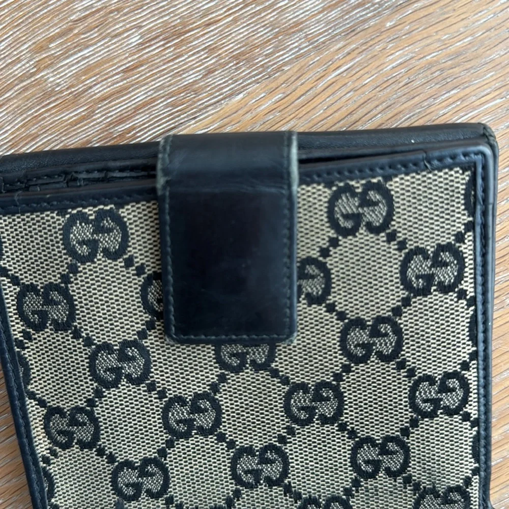 Gucci Black and Tan Wallet - Picture 7 of 7